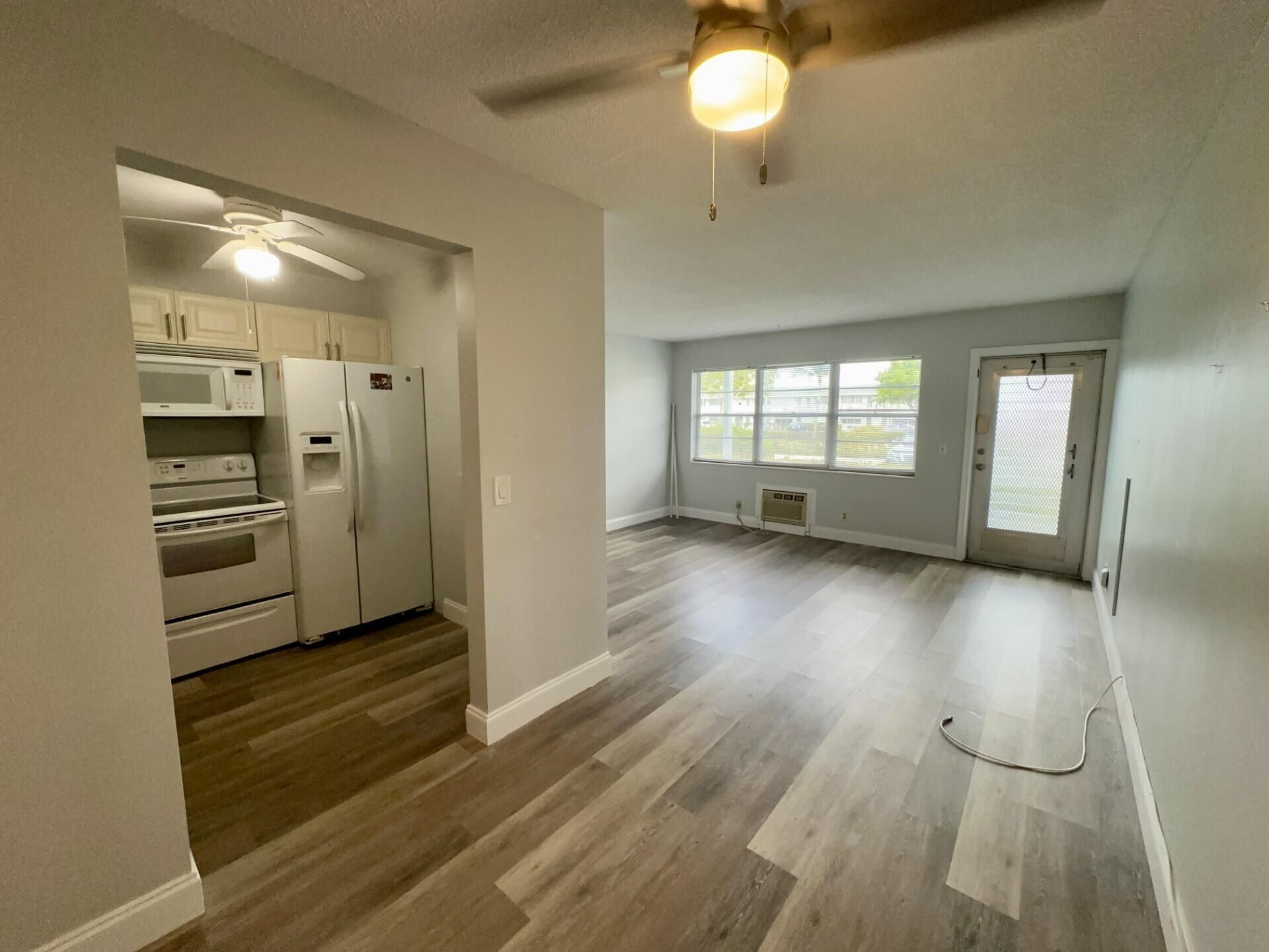 360 Camden P, Unit 360, West Palm Beach, FL 33417 Photo