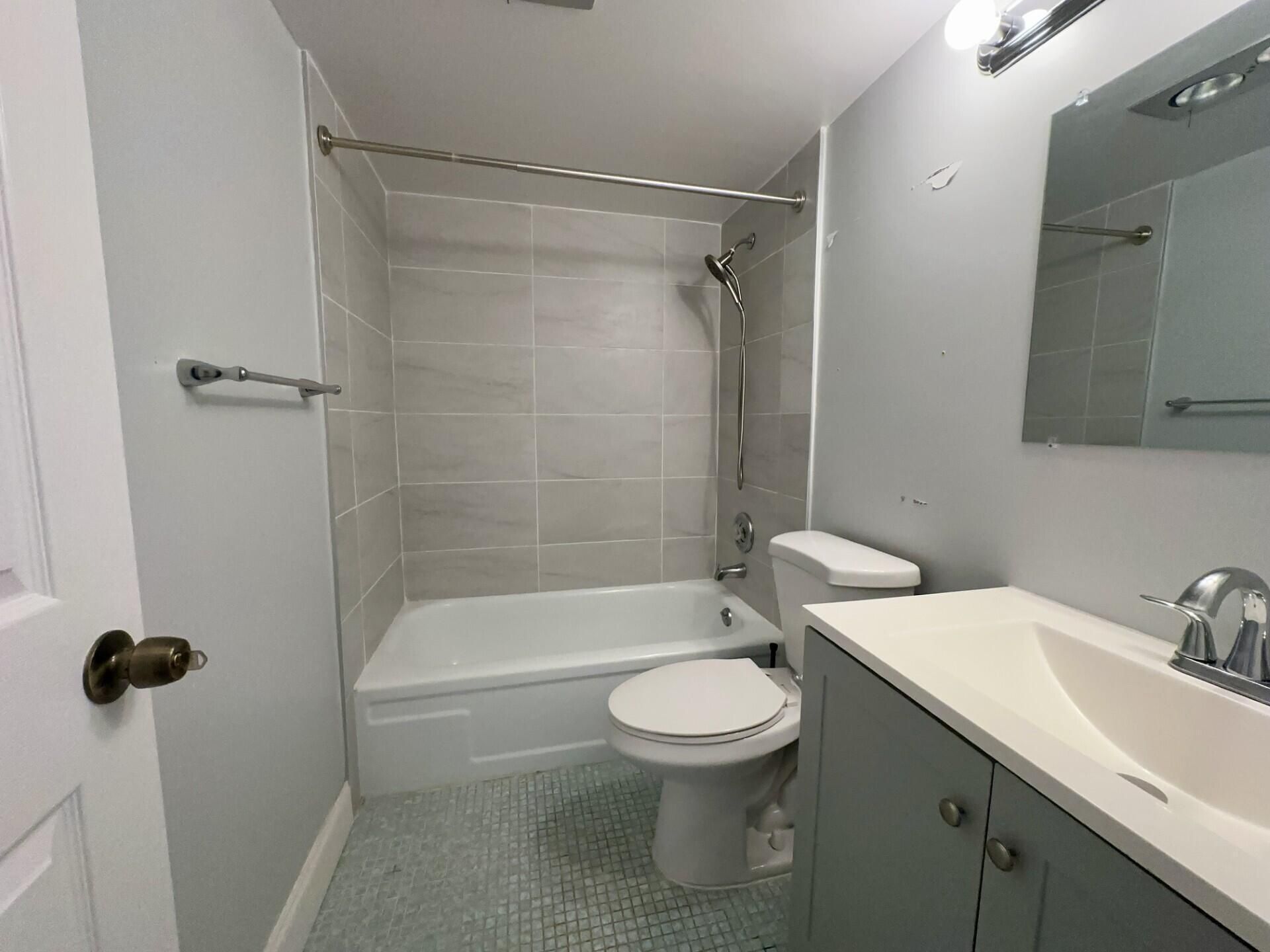 360 Camden P, Unit 360, West Palm Beach, FL 33417 Photo
