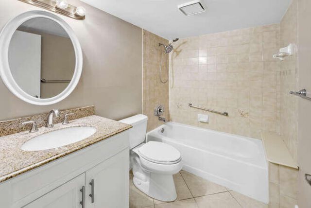 2733 SW Matheson Avenue, Unit 115-a2, Palm City, FL 34990 Photo