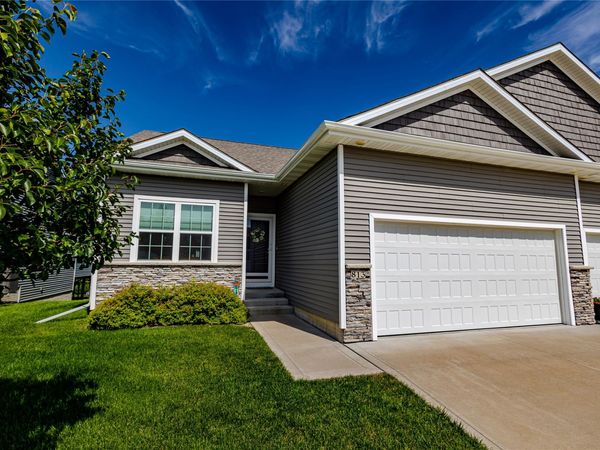 813 Pinehurst Way, Polk City, IA 50226
