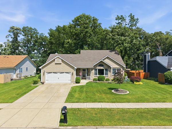 7621 Hamlin Street , Crown Point, IN 46307
