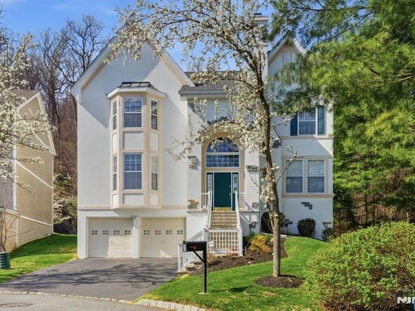 1 Skytop Ridge, OAKLAND, NJ 07436
