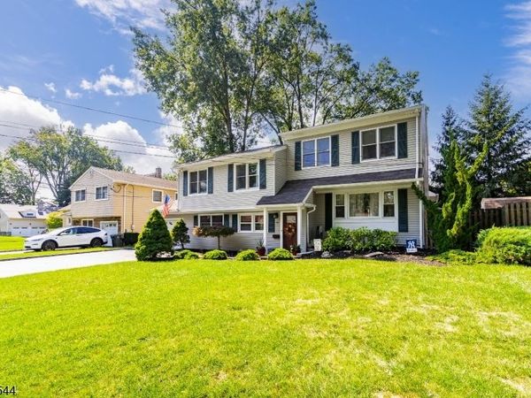 111 Shadowlawn Way, Cranford, NJ 07016