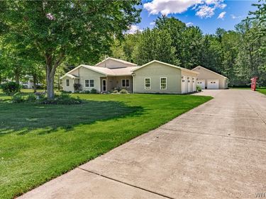 6064 Condren Road, Newfane, NY 14108