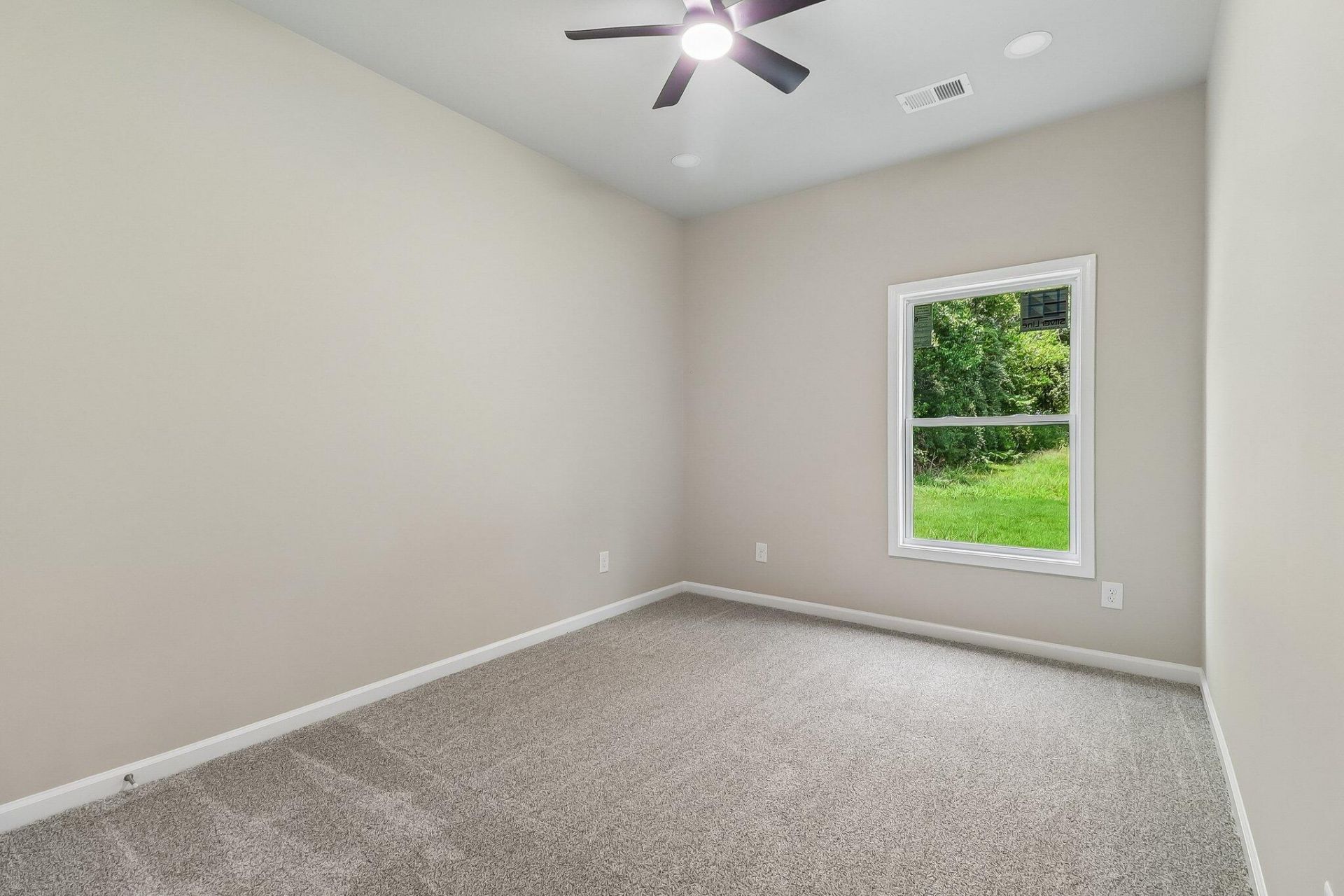 1235 Sawyer Street Photo 14