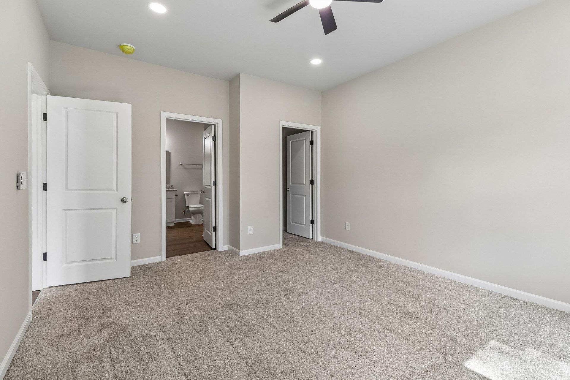 1235 Sawyer Street Photo 19