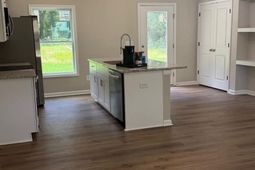1235 Sawyer Street photo 4