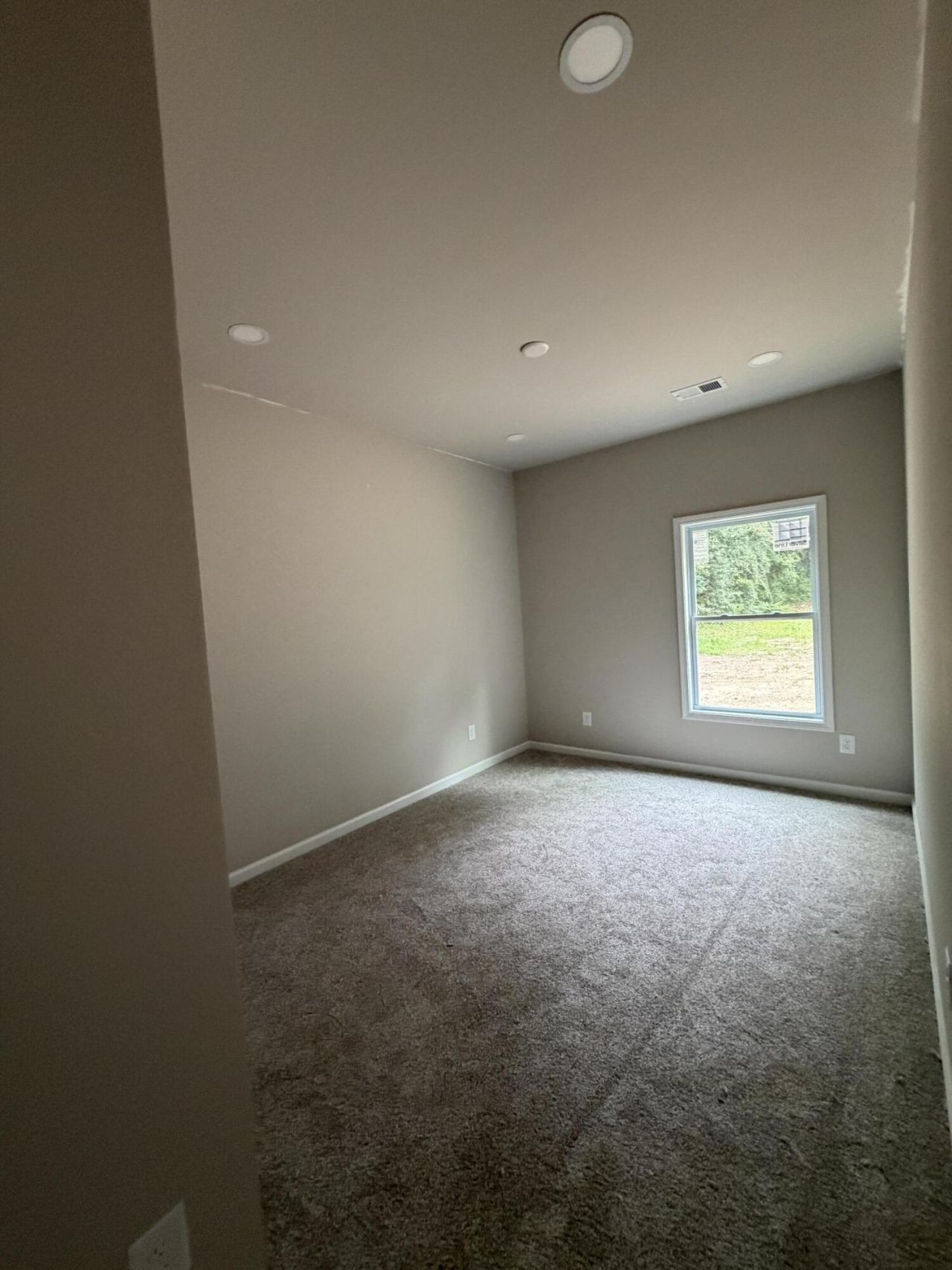 1235 Sawyer Street Photo 9