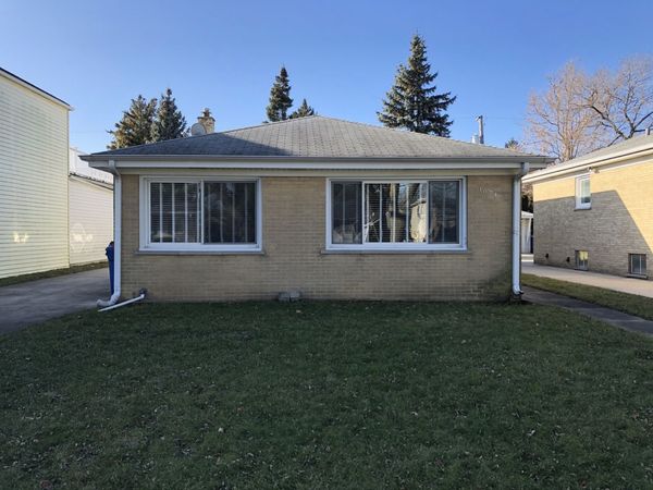 1674 Maple Street , Des Plaines, IL 60018