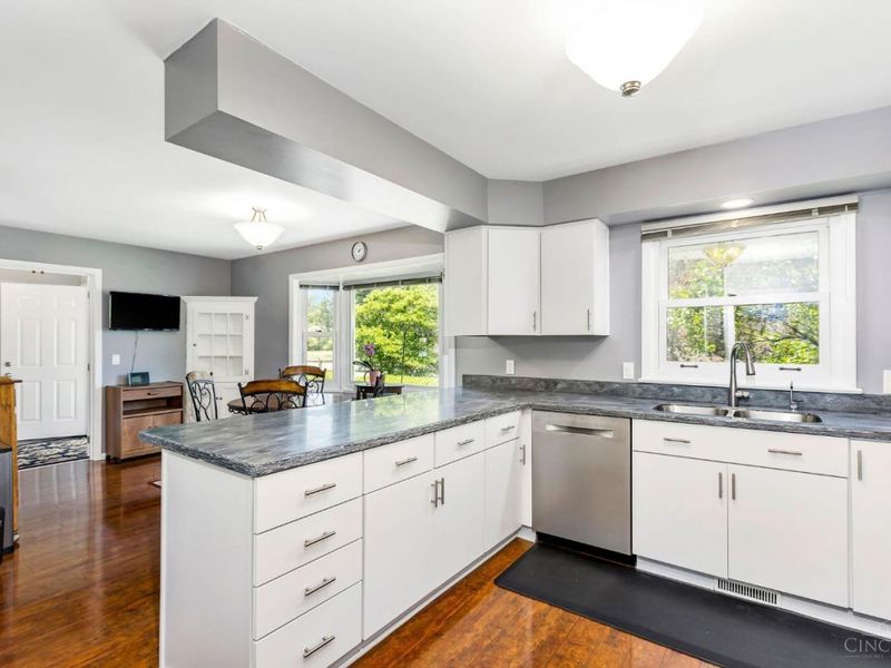 1221 Tollgate Drive, Oxford, OH 45056 Photo 5