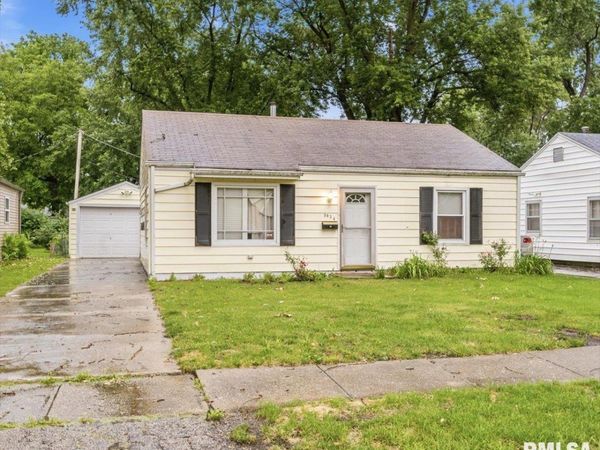 3024 S 2ND Street, Springfield, IL 62703