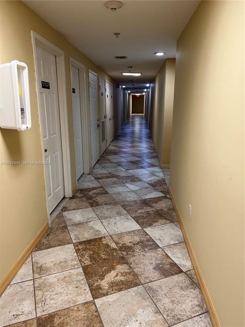 2630 SW 28th St , Unit 14, Miami, FL 33133 Photo