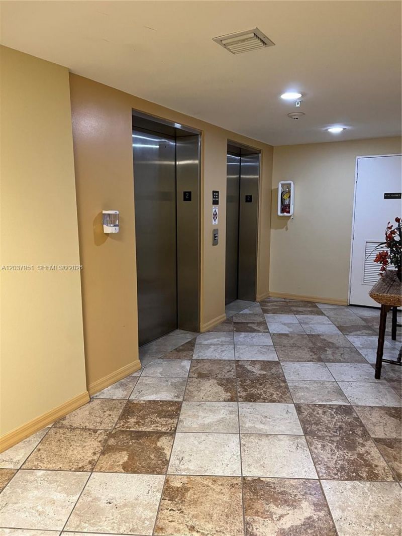 2630 SW 28th St , Unit 14, Miami, FL 33133 Photo