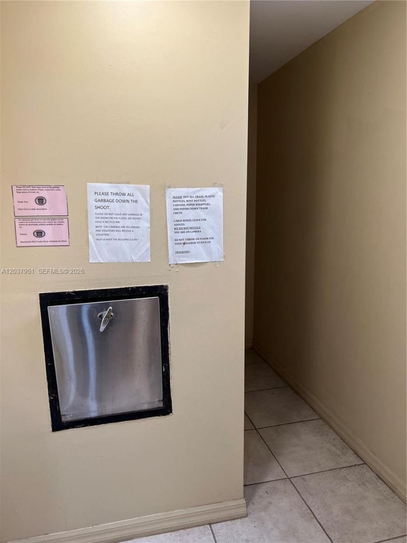 2630 SW 28th St , Unit 14, Miami, FL 33133 Photo