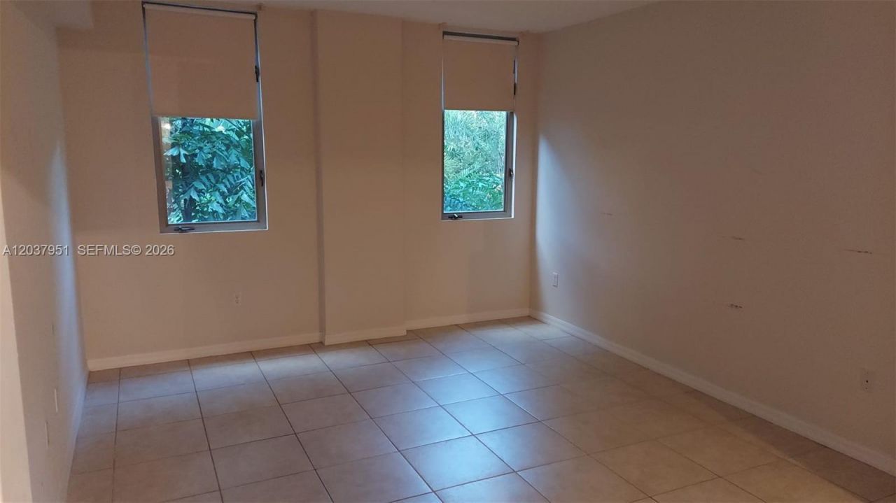 2630 SW 28th St , Unit 14, Miami, FL 33133 Photo