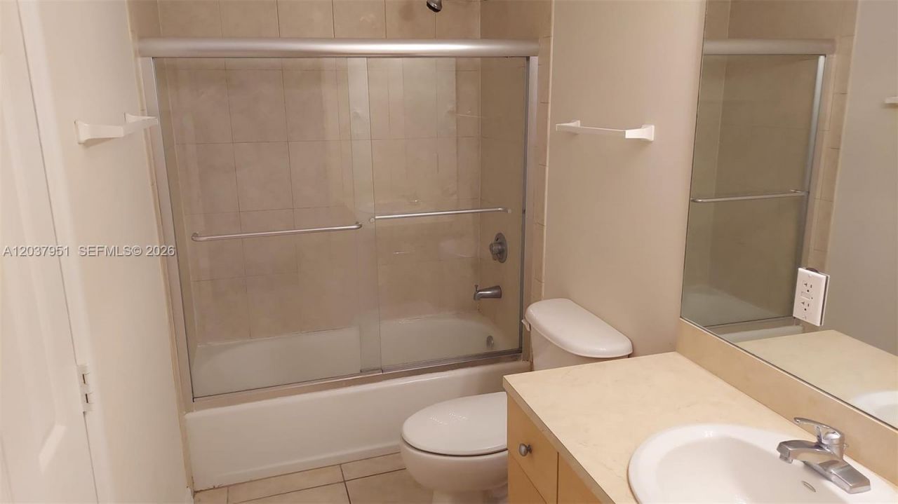 2630 SW 28th St , Unit 14, Miami, FL 33133 Photo