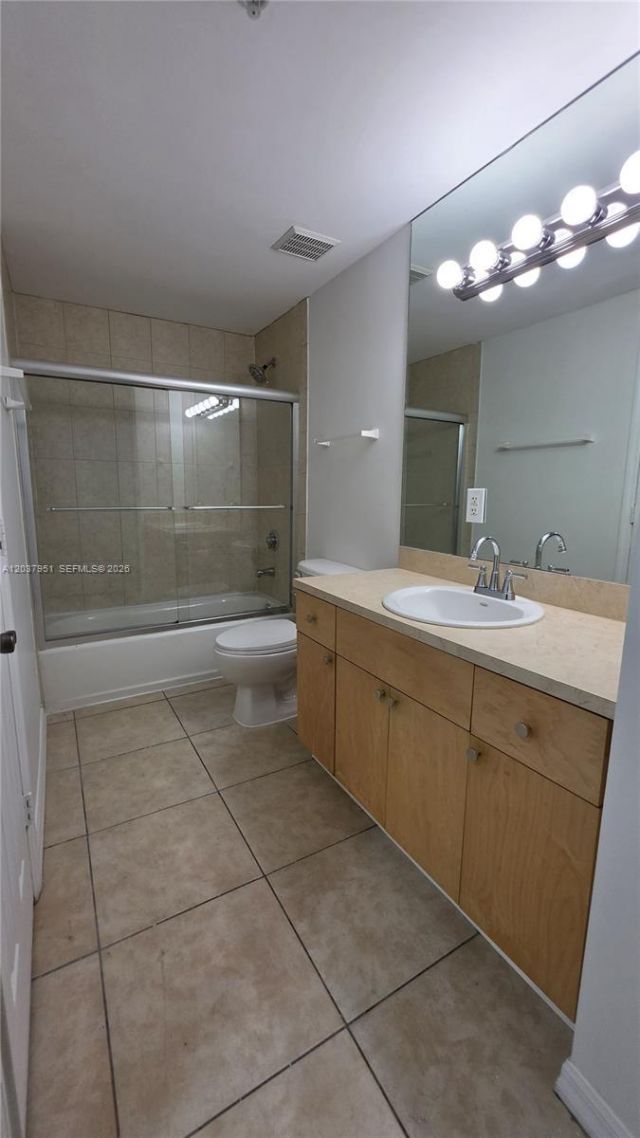2630 SW 28th St, Unit 14, Miami, FL 33133 Photo