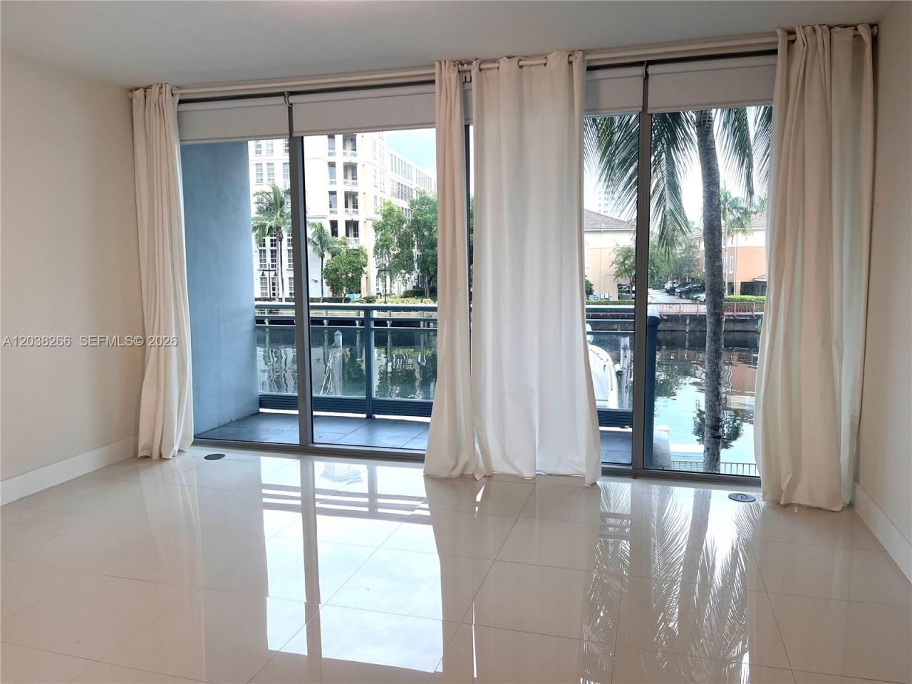 2950 NE 188th St , Unit 108, Aventura, FL 33180 Photo