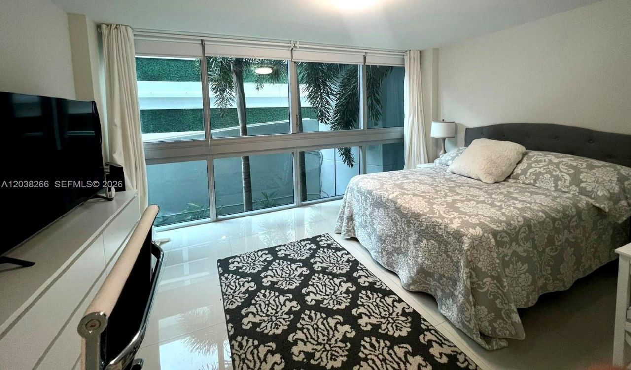 2950 NE 188th St , Unit 108, Aventura, FL 33180 Photo
