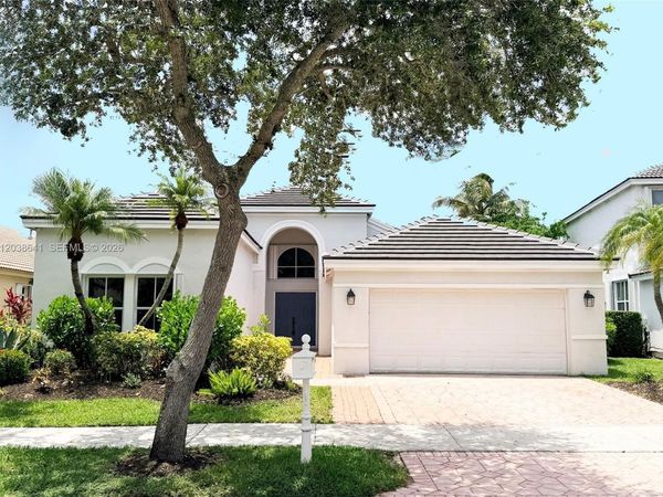 1212 Falls Blvd, Weston, FL 33327