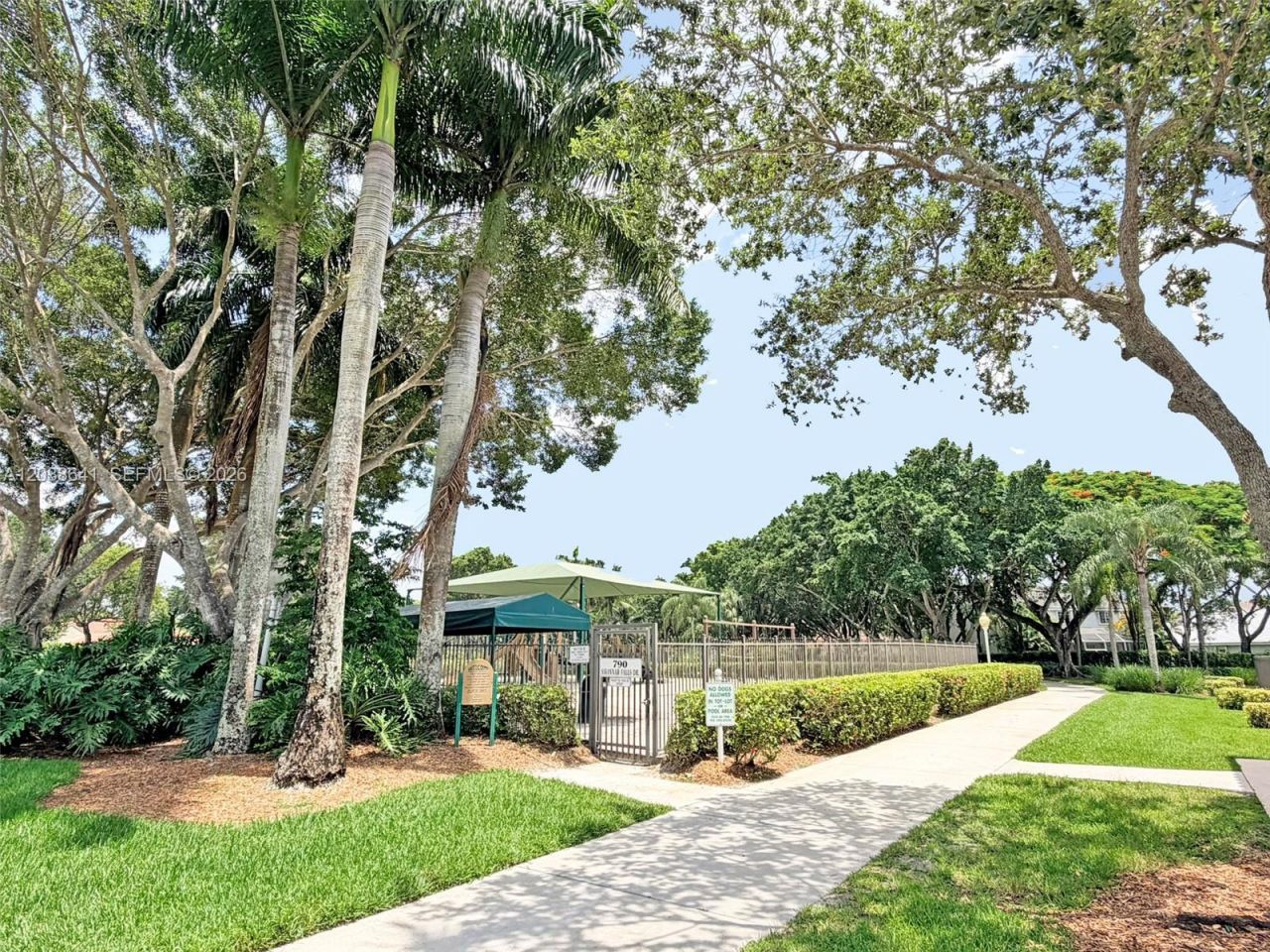 1212 Falls Blvd, Weston, FL 33327 Photo