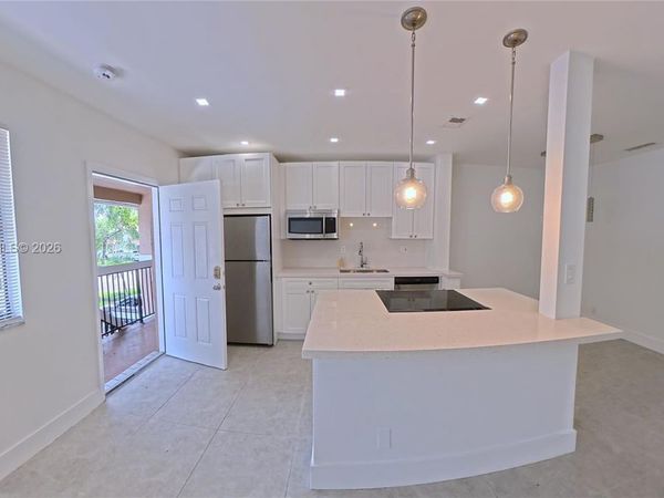 11576 NW 42nd St, Unit 11576, Coral Springs, FL 33065