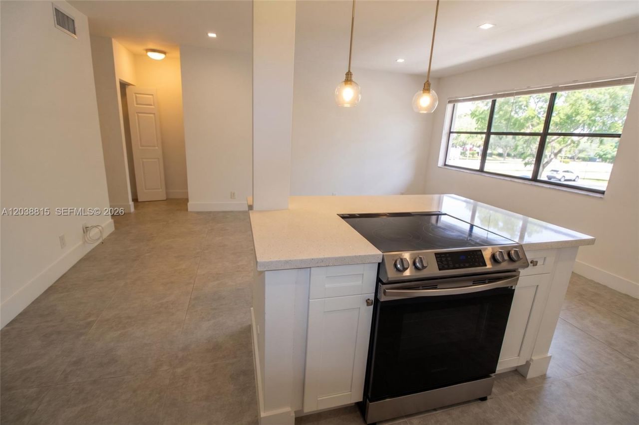 11576 NW 42nd St, Unit 11576, Coral Springs, FL 33065 Photo