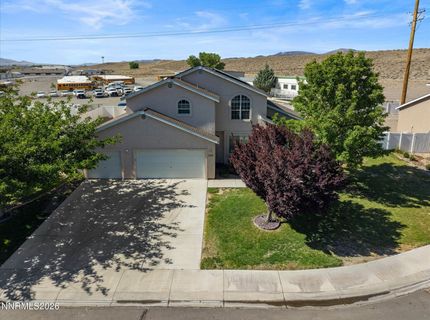 1358 White Bluffs Circle, Fernley, NV 89408 Photo