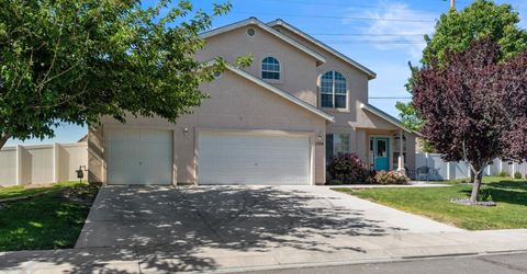 1358 White Bluffs Circle, Fernley, NV 89408 Photo