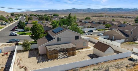 1358 White Bluffs Circle, Fernley, NV 89408 Photo