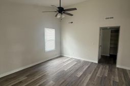 300 Macgregor Drive photo 4