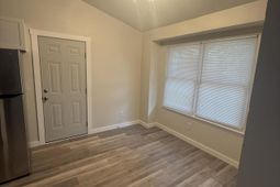 300 Macgregor Drive photo 4
