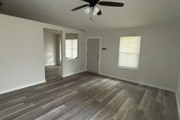 300 Macgregor Drive photo 4
