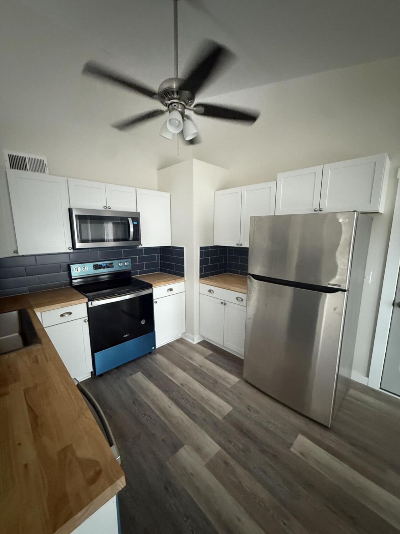 300 Macgregor Drive Photo 6