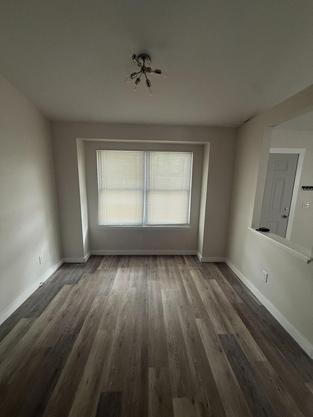 300 Macgregor Drive Photo 8