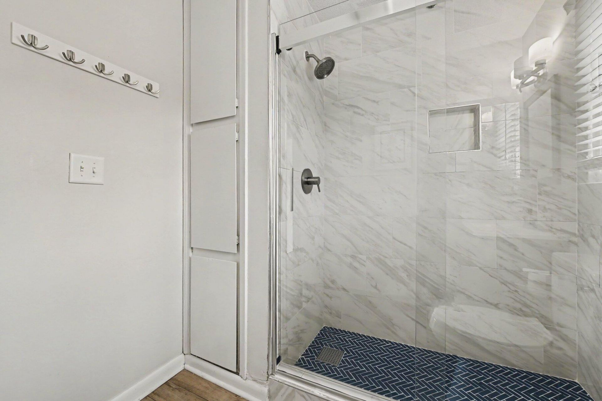 874 Colony Photo 17