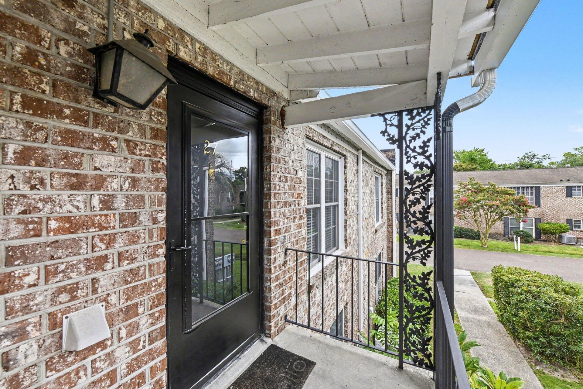 874 Colony Photo 22