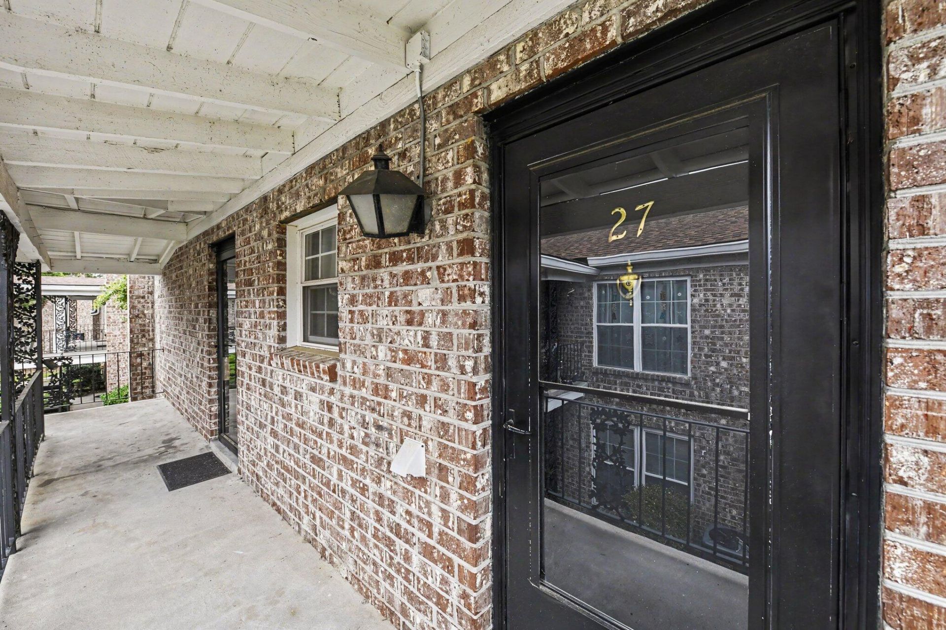 874 Colony Photo 23