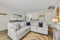 874 Colony photo 4