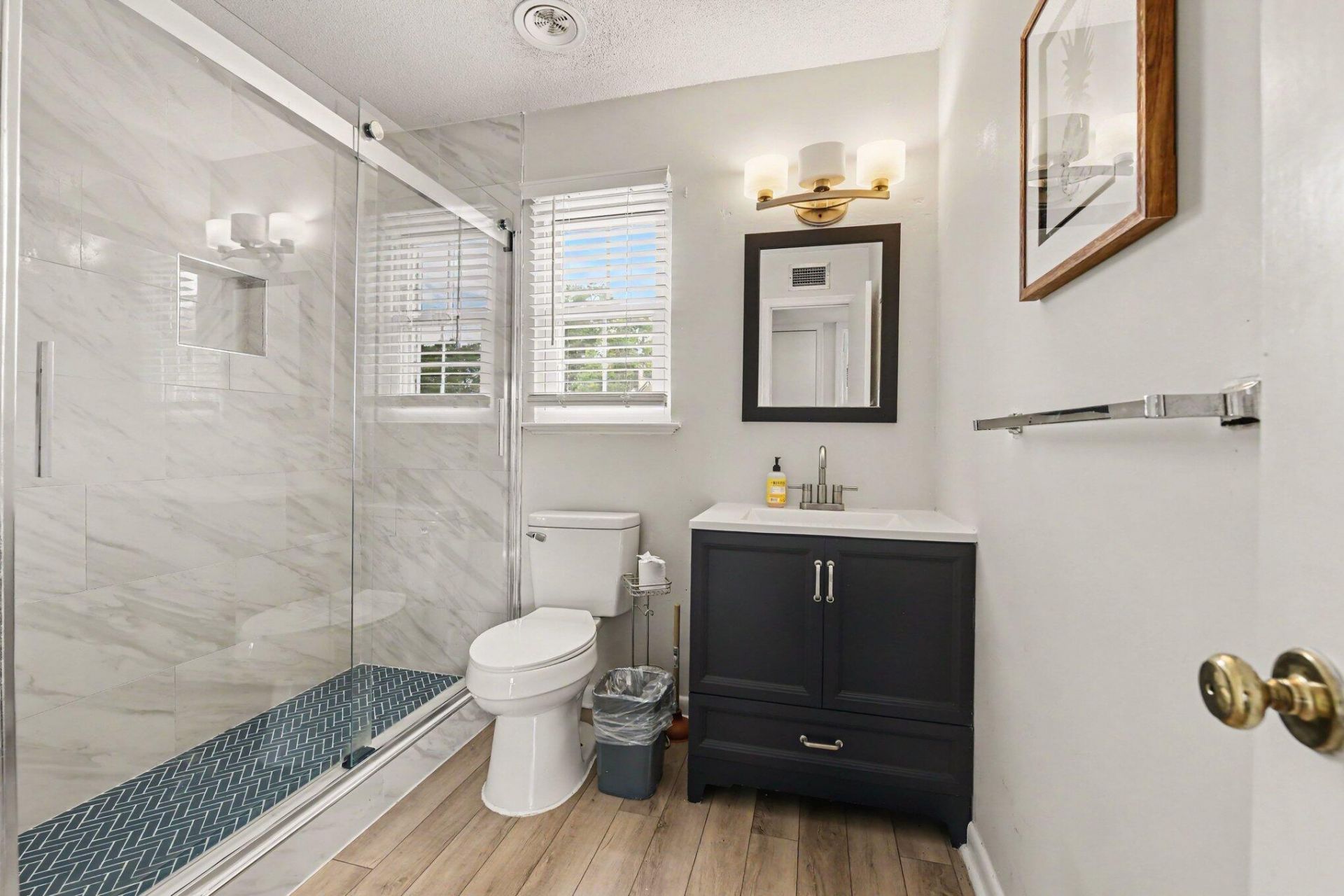 874 Colony Photo 9