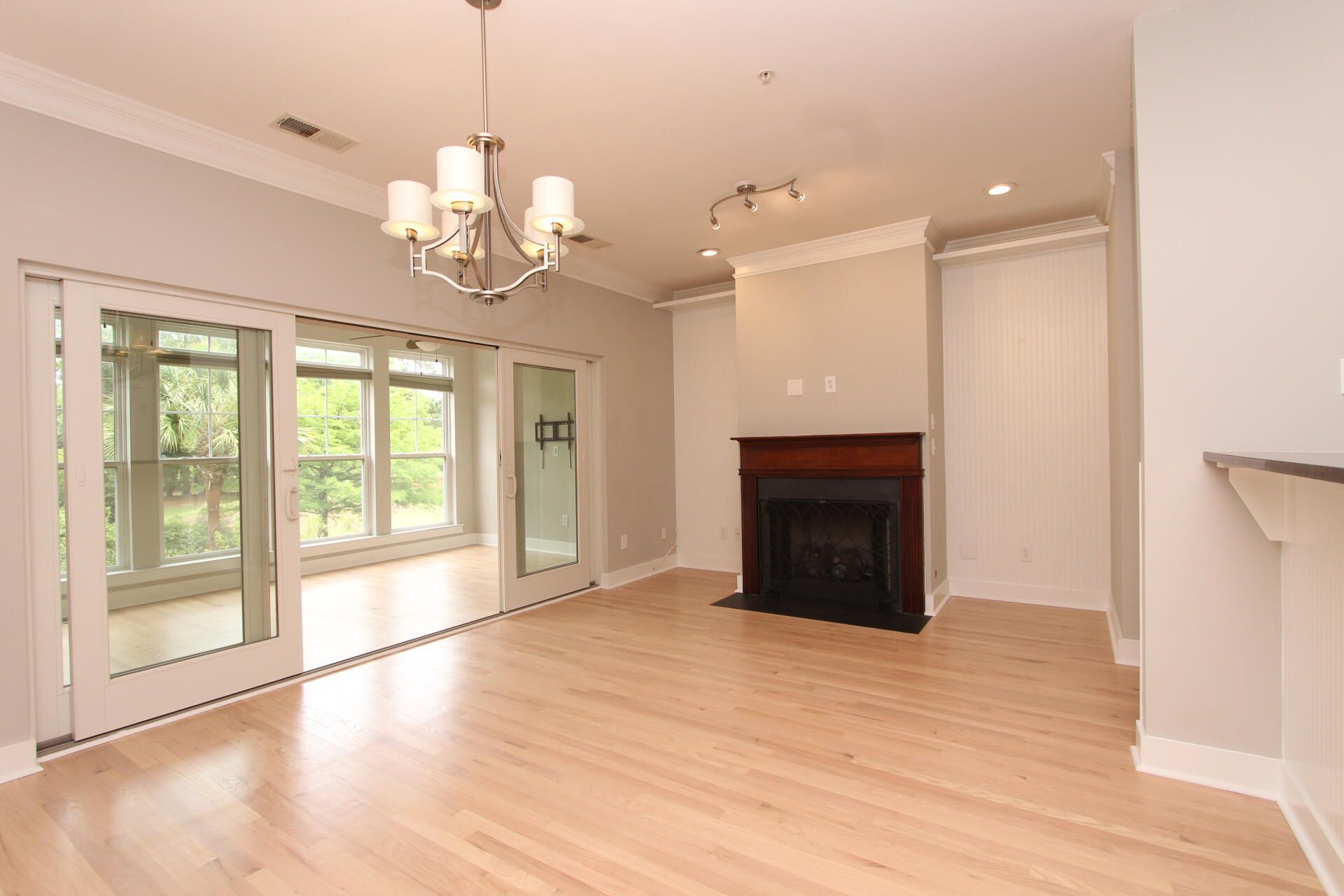 1802 Hopeman Lane Photo 8