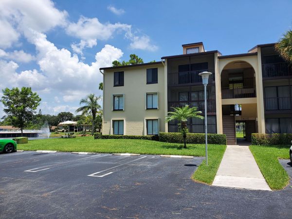 603 Sea Pine Way, Greenacres, FL 33415