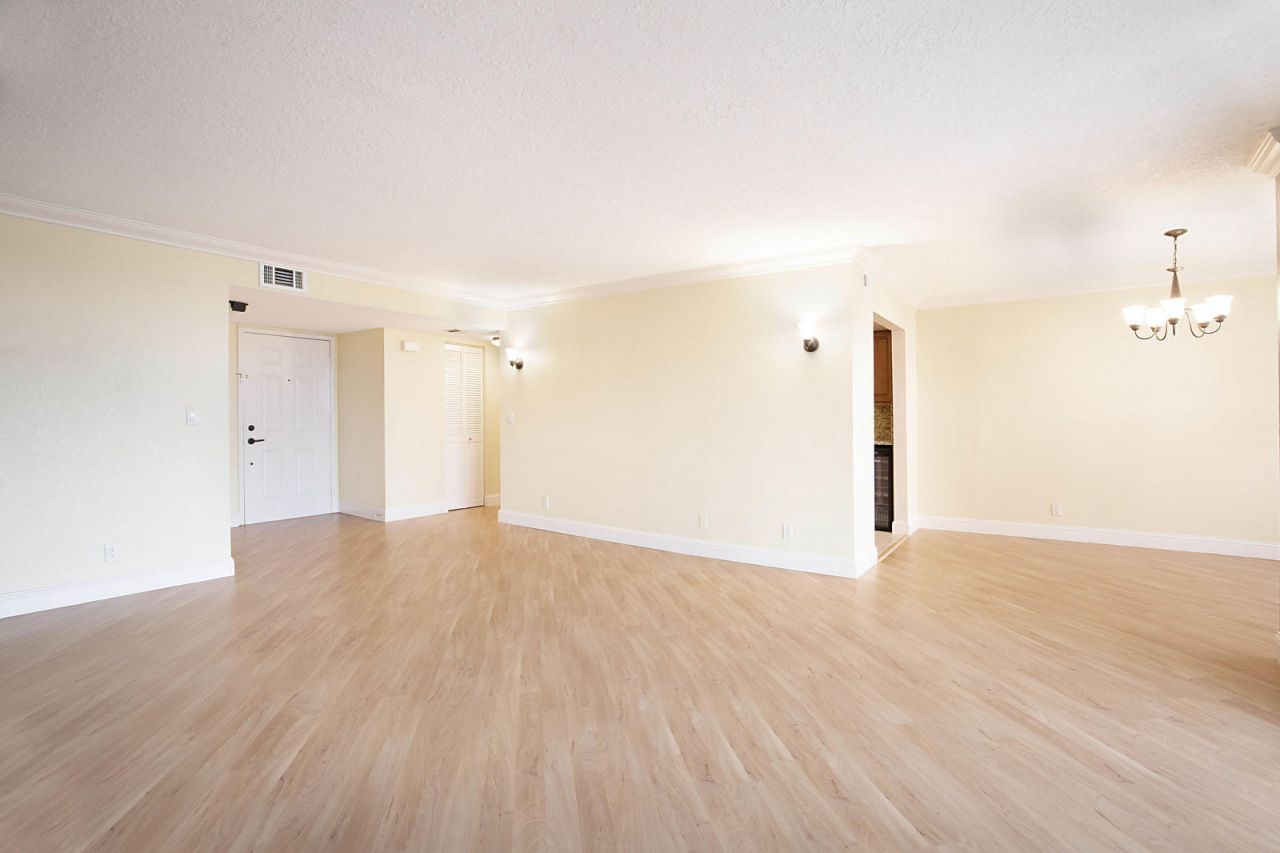 800 Jeffery Street, Unit 409, Boca Raton, FL 33487 Photo