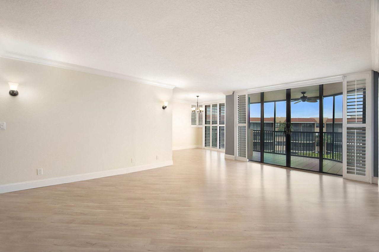 800 Jeffery Street, Unit 409, Boca Raton, FL 33487 Photo