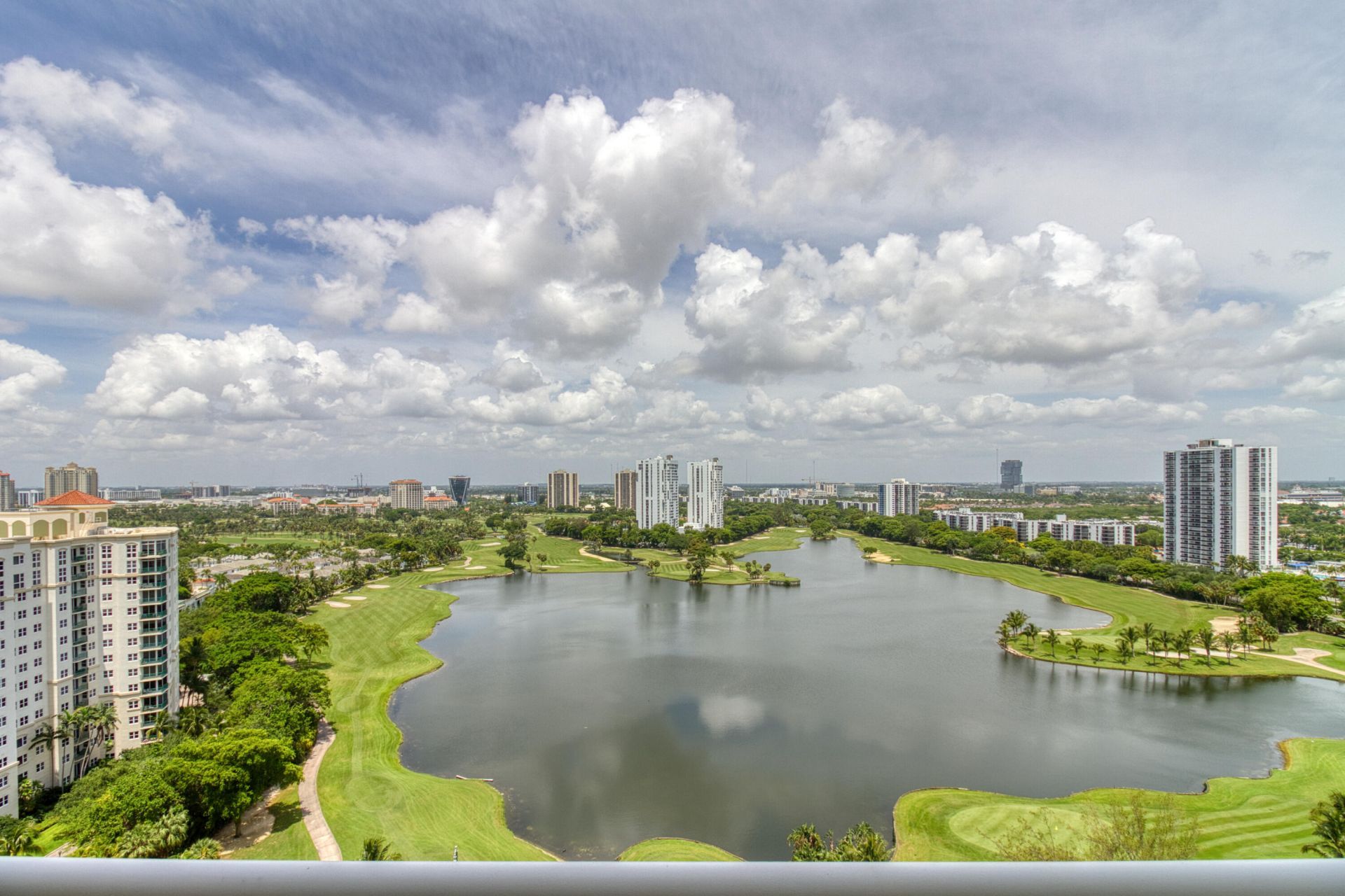 20185 E Country Club Drive, Unit 2006, Miami, FL 33180 Photo