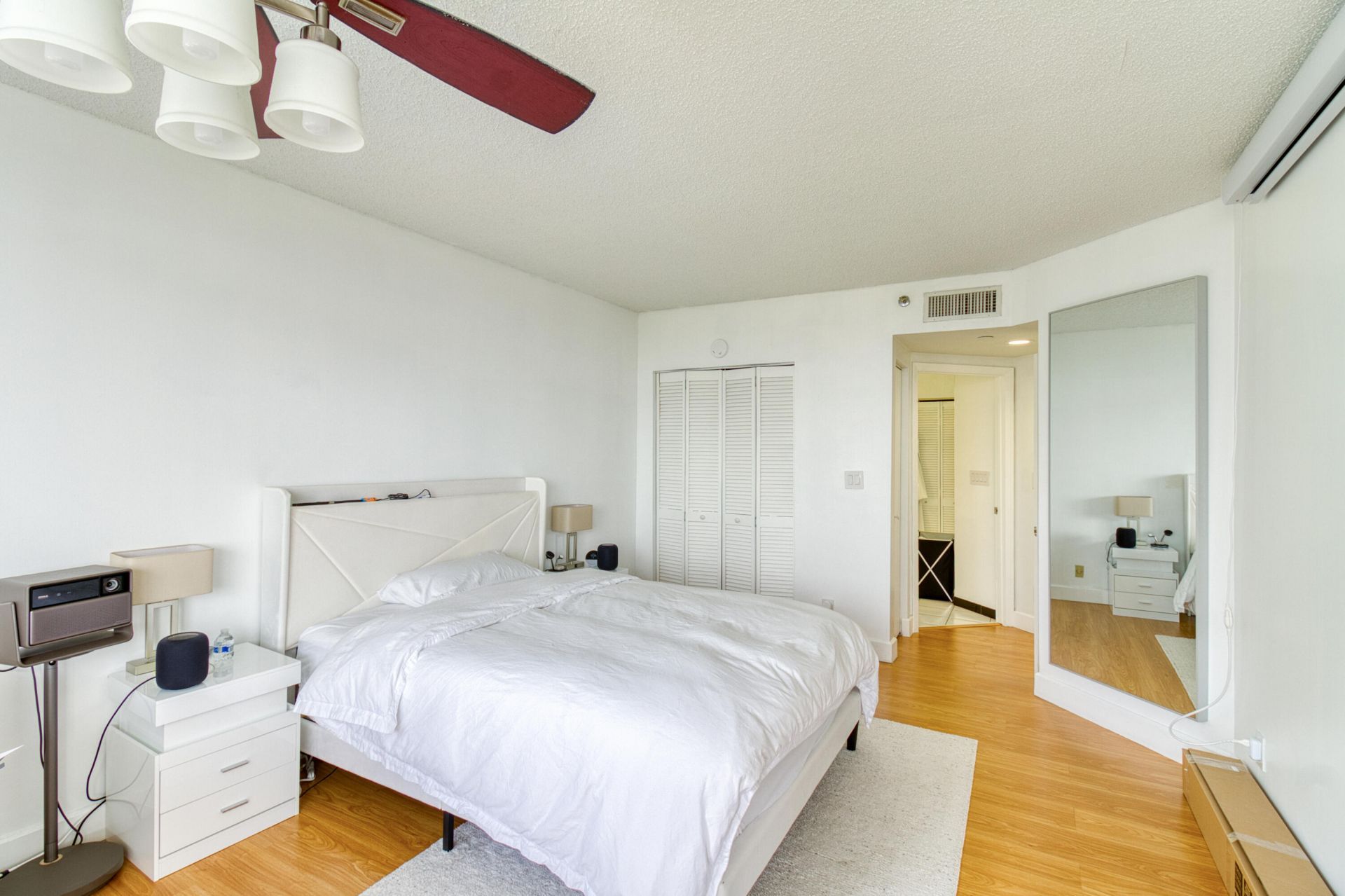 20185 E Country Club Drive, Unit 2006, Miami, FL 33180 Photo