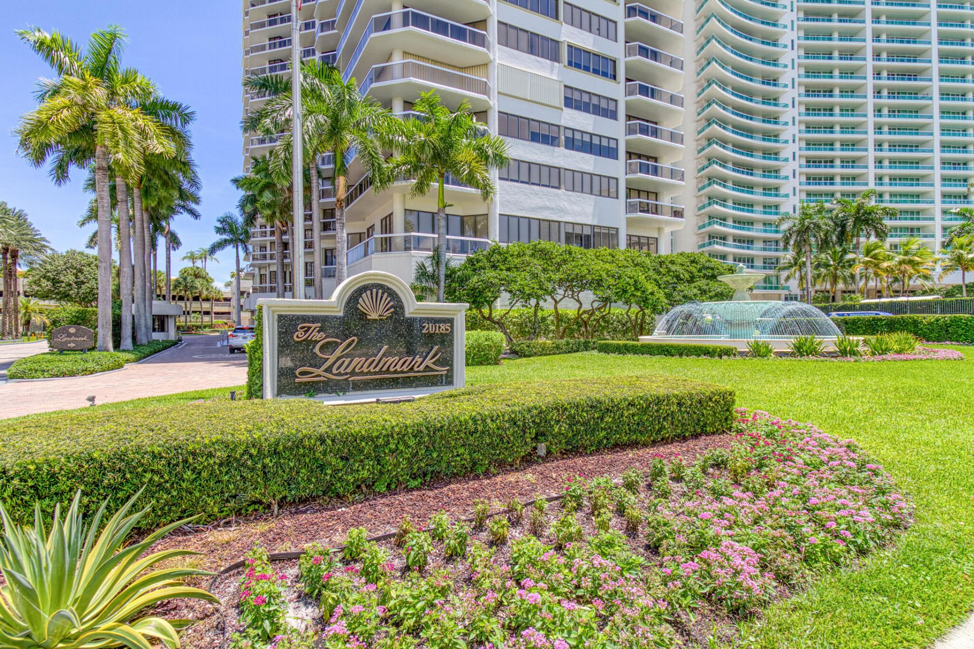 20185 E Country Club Drive, Unit 2006, Miami, FL 33180 Photo