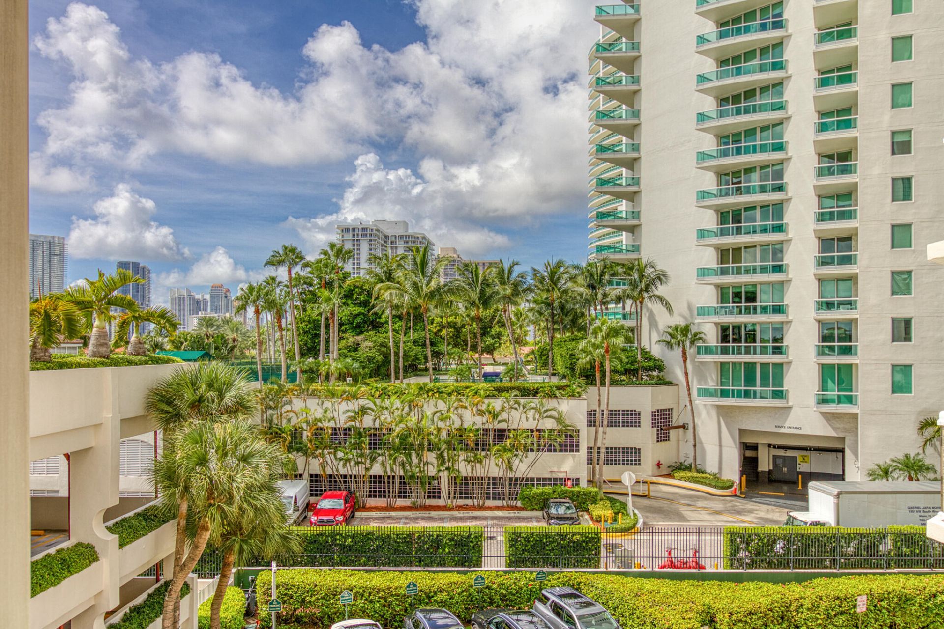 20185 E Country Club Drive, Unit 2006, Miami, FL 33180 Photo
