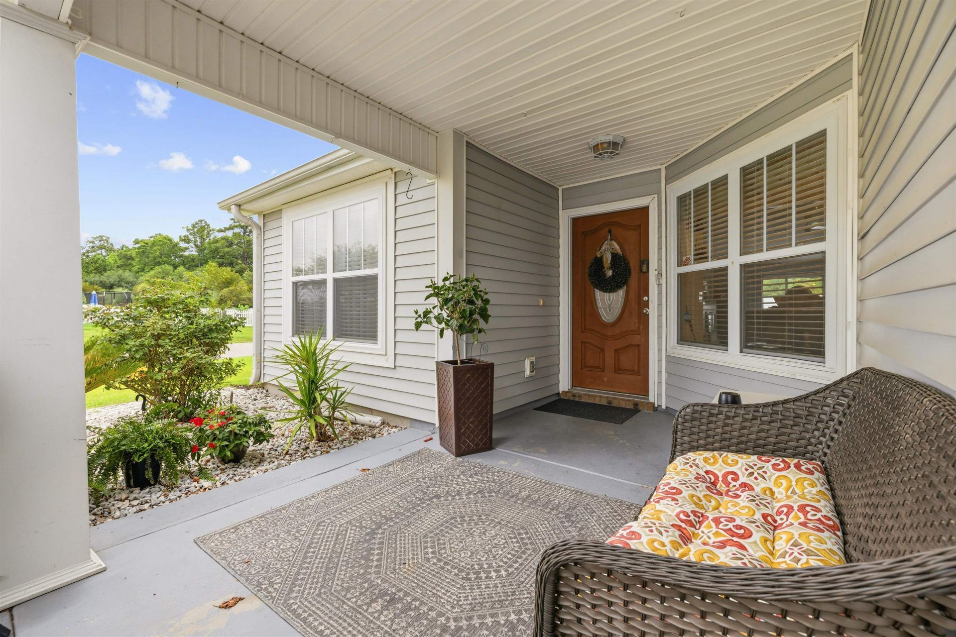 985 Bonita Loop Photo 4