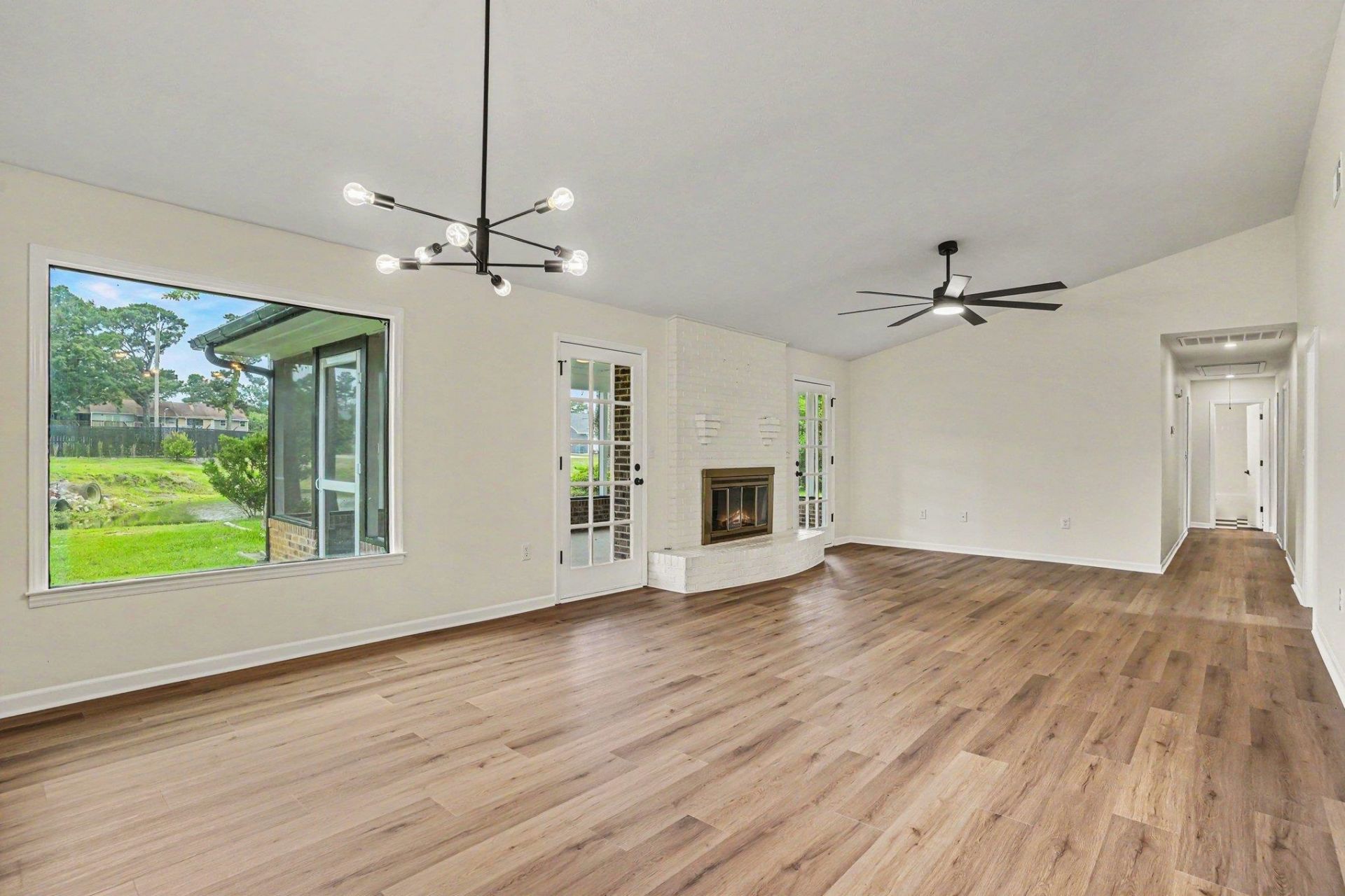 903 Plantation Dr. Photo 4